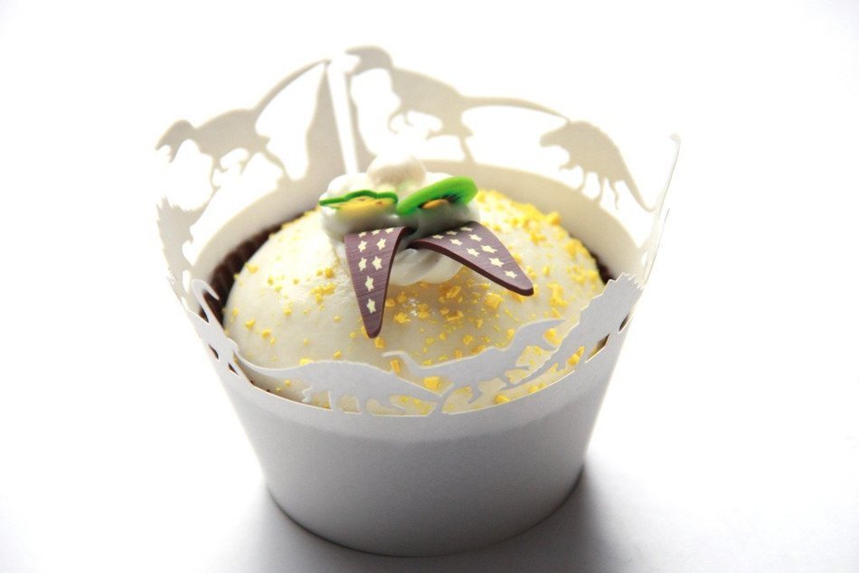 Kuke 24 pcs Jurassic Park Escaping Dinosaurs Laser Cut Cupcake Wrappers Cupcake Liners Muffin Container for Baby... N3