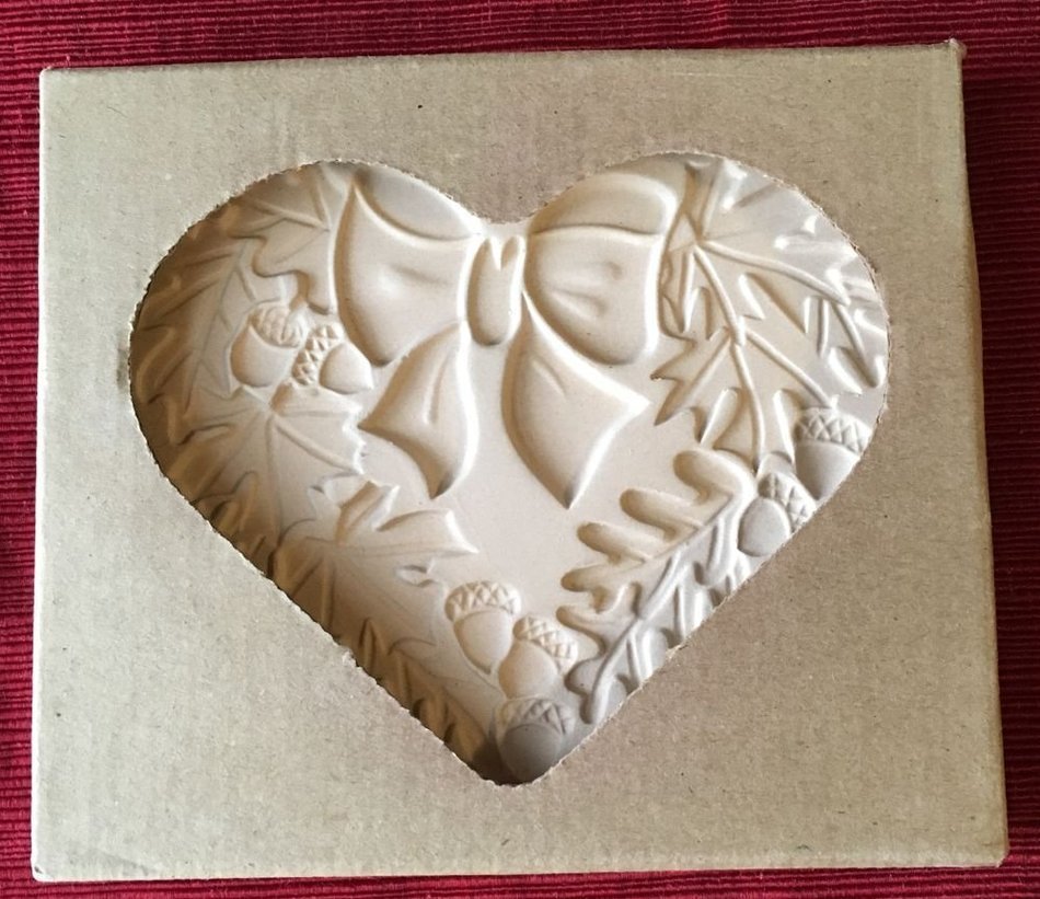 The Pampered Chef Autumn Wreath Stoneware Mold #2927