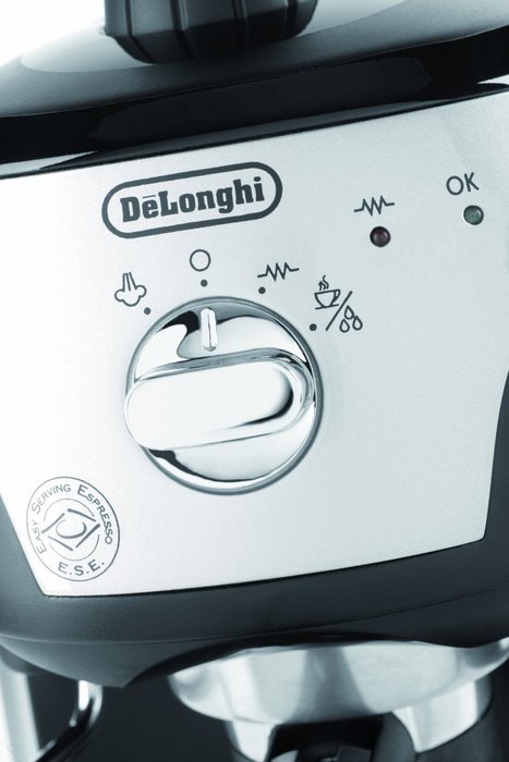 De'Longhi EC220b 15-Bar Pump Driven Espresso Maker N2
