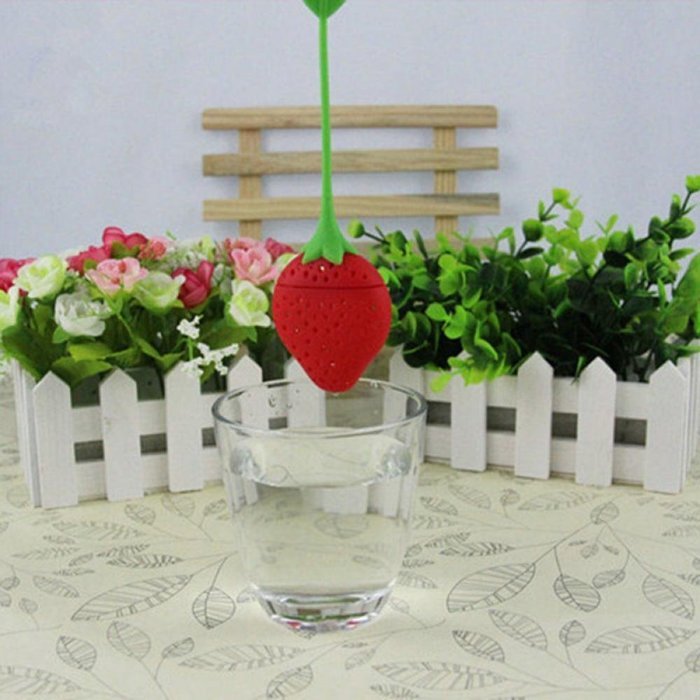 GOOTRADES Silicone Tea Leaf Strainer Herbal Spice Infuser Filter Strawberry Design (pack of 2) N5