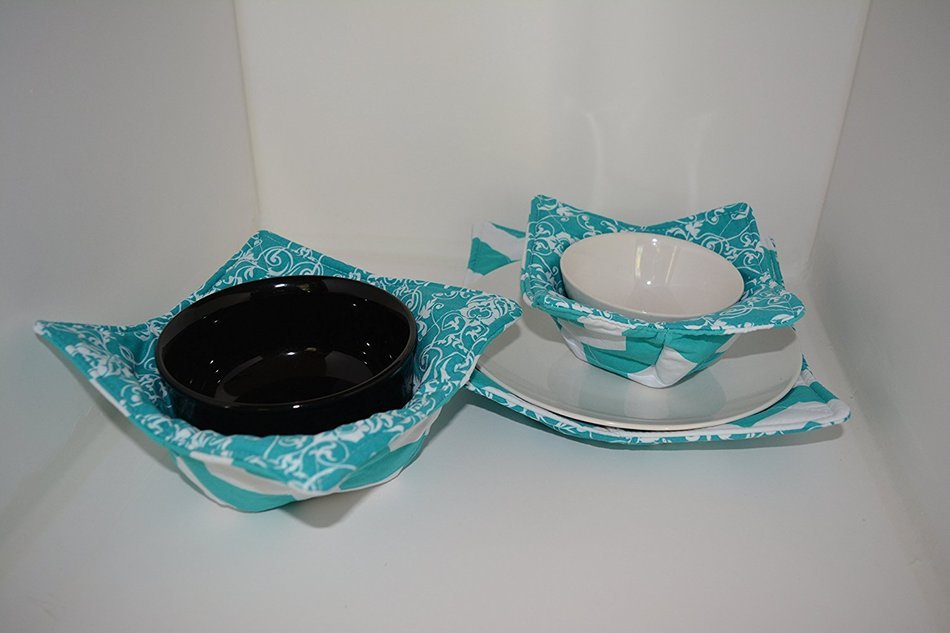 Microwave Bowl Cozies // Reversible // Set of 3 // 1 Small Bowl Cozy // 1 Medium Bowl Cozy // 1 Dinner Plate Cozy... N40