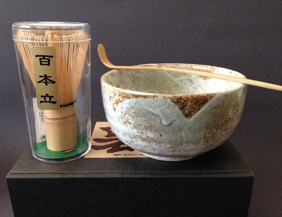 Japanese Porcelain Yukishino Matcha Bowl with Spoon & 100 Whisk Tea Ceremony Gift Set
