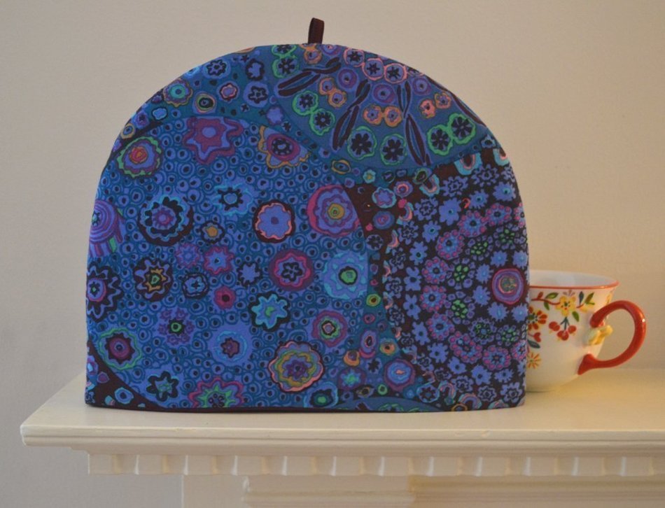 Red or Blue Artisanal Cotton Insulated Tea Cozy Kaffe Fassett Print Millefiori - 4 Sizes Available N3