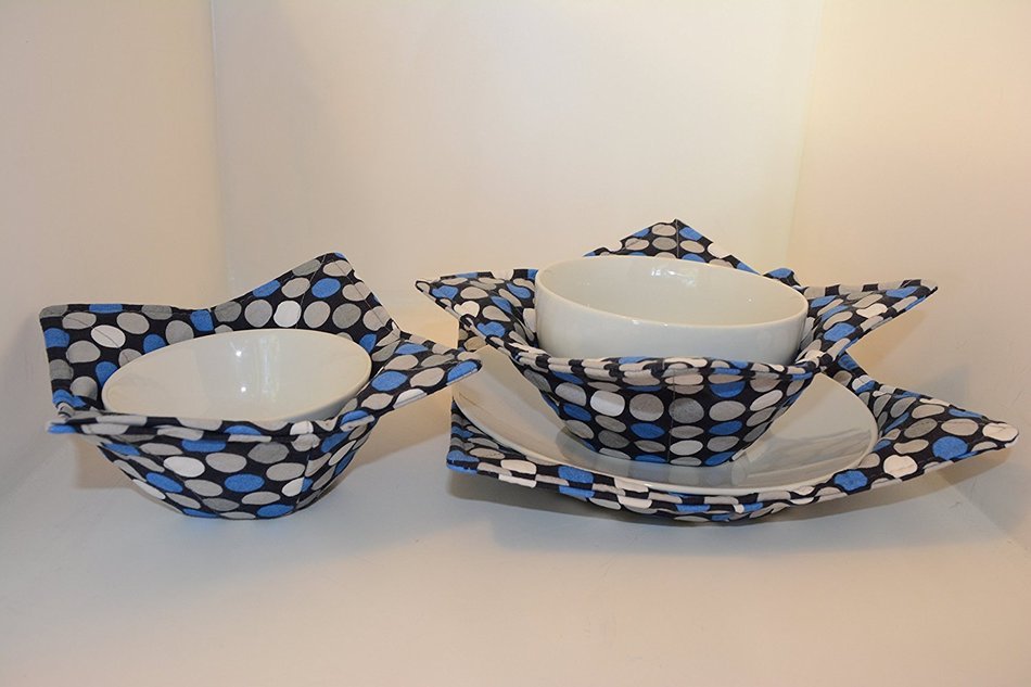Microwave Bowl Cozies // Set of 3 // 1 Small Bowl Cozy // 1 Medium Bowl Cozy // 1 Dinner Plate Cozy // Vivid Polka... N6
