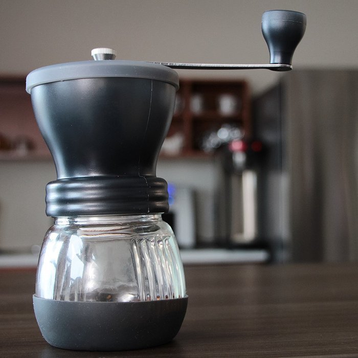 Khaw-Fee HG1B Hand Coffee Grinder with Ceramic Burr, Glass Jar and Storage Lid in Black N5