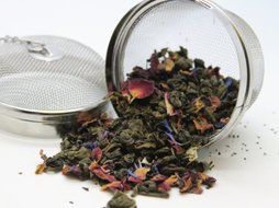 Twist-lock Spice Ball Tea Infuser Herb Infuser, Stainless Steel, Large Size (2½" / 6cm) N3