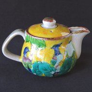 Kutani pottery teapot pot Yoshida shop (with tea strainer) N3