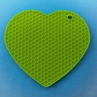 CatRat's Set of 4 Heart-Shaped Silicone Heat Resistant Pot Holders / Kitchen Table Coasters / Trivets / Small... N3