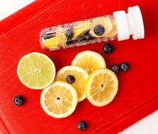 Blue 23 OZ Sporty Tritan Fruit Infuser Water Bottle,for home,hike,camp,sport,office,school, Leak Proof,With Handle... N7