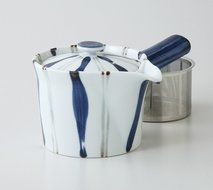 Saikai Pottery Togusa pattern Kyusu Japanese Teapot with super stainless strainer from Japan 60188