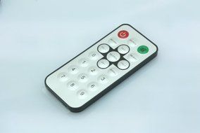 New Cheap FM+DAB USB DVB-T RTL2832U+R820T w/ MCX antenna N3