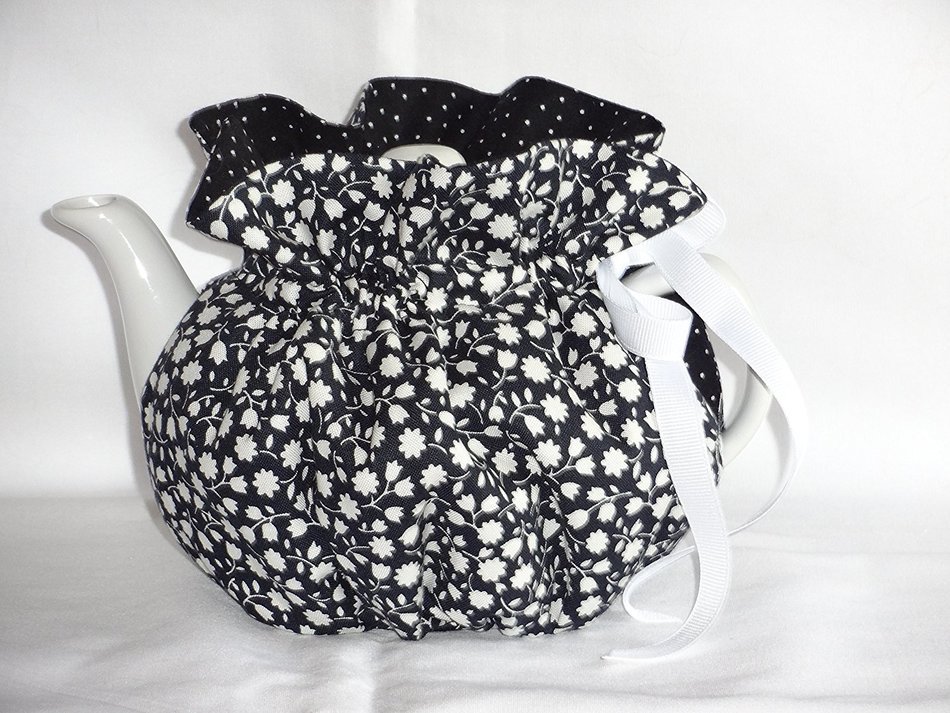 2 Cup Black & White Reversible Tea Pot Cozy