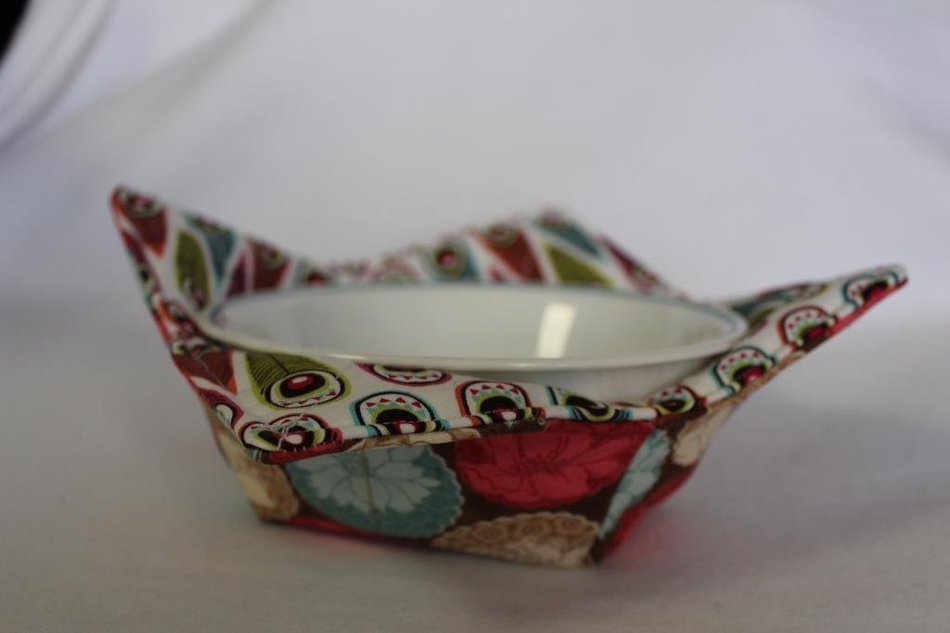 Microwave Bowl Cozy Bowl Potholder Reversible Feathers and Flowers N4