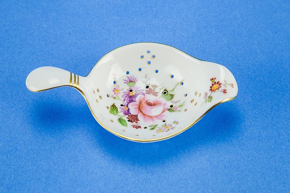 Charming Vintage TEA SIFTER Floral Derby Posies Bone China Old Small White English Late 20th Century LS N3