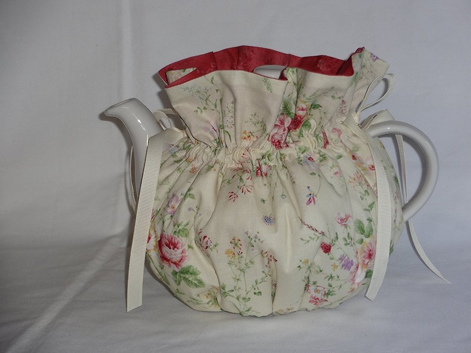 Pretty Floral 6 Cup Reversible Tea Pot Cozy
