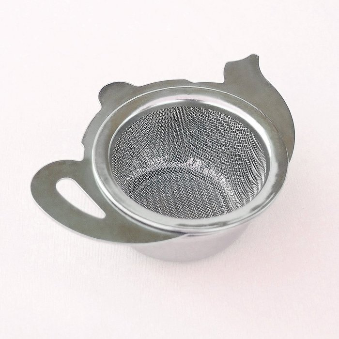 HealthAndYoga(TM) Stainless Steel Tea Strainer with a Utility Cup | Elegant Kettle design N4