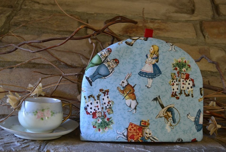 Alice in Wonderland Artisanal Cotton Insulated Tea Cosy - Literary Characters - 4 Sizes Available - Two Colors... N2