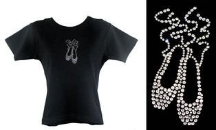 Black t-shirt with the white shoes