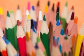 colors blue brown yellow red