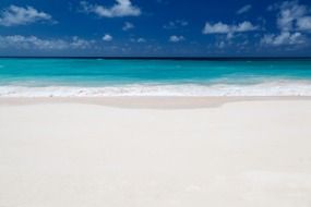 clear blue water of the ocean