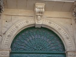 door archway input decorated