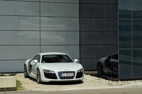 white sports car audi r8