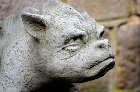 gargoyle stone statue