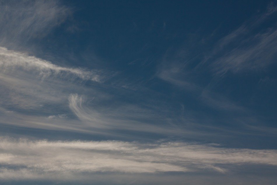 cirrus clouds in the morning