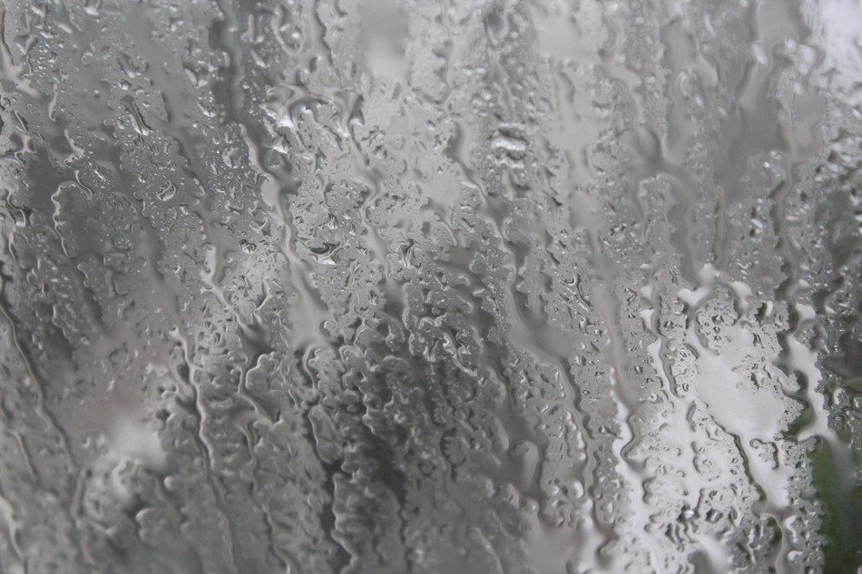 water spat crystal raindrops