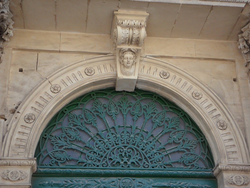 door archway input decorated