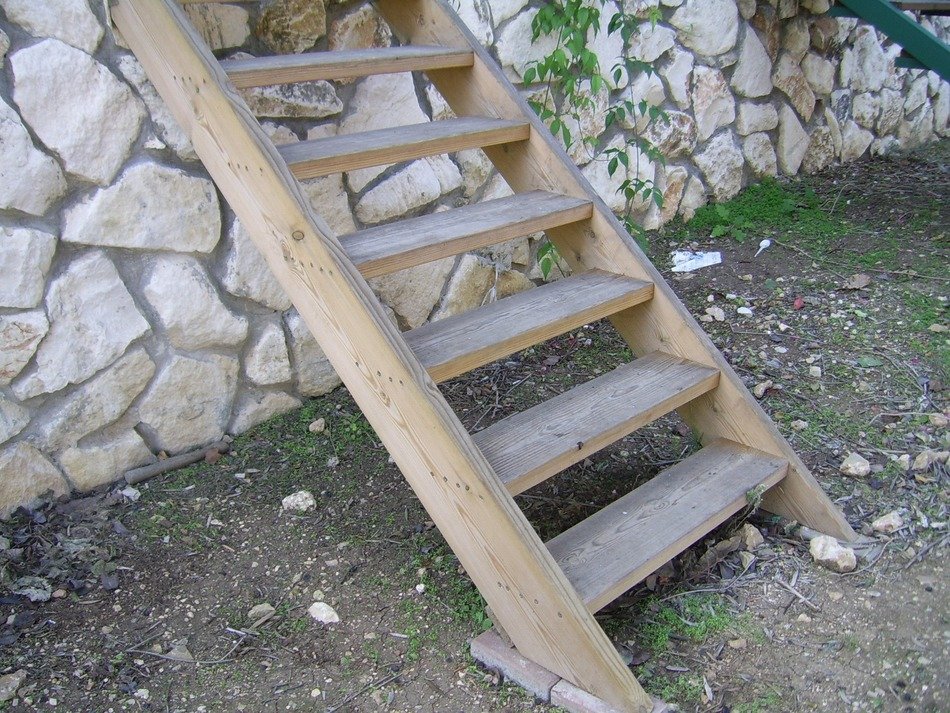 ladder wooden steps climbing