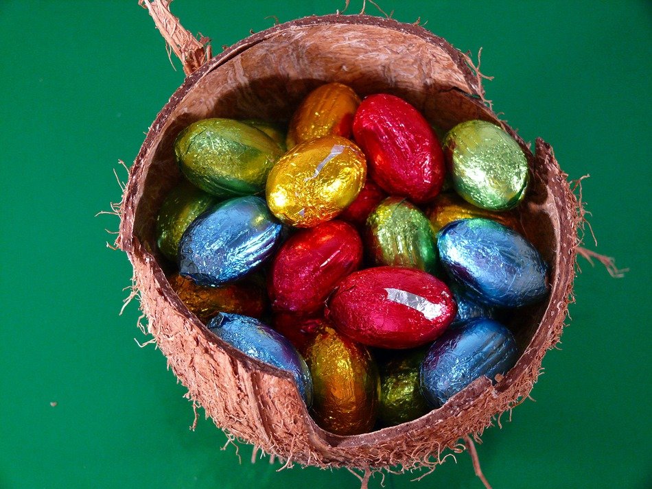 easter eggs shell coconuts hard