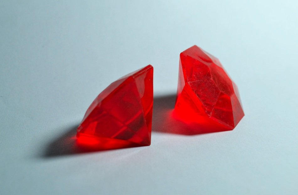 diamond red toy two design