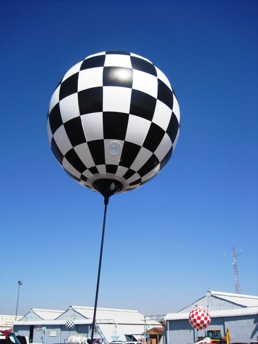 balloon round shiny blocks white
