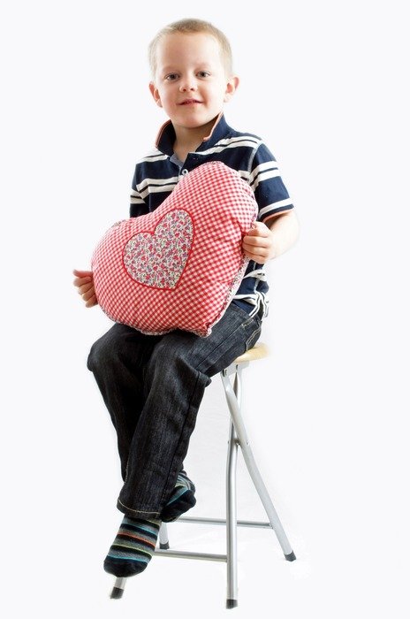 child boy kid heart valentine