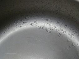 drops water spray sink steel wet