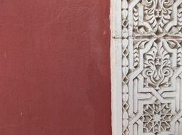 wall marrakech pattern ox blood red