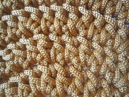 knitting pattern in a circle