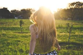 blonde girl backlight