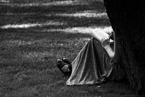 rome woman reading