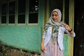 photo of muslim girl in shawl