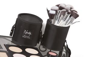 make-up brushes box