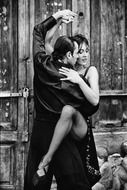 Couple which is dancing the tango