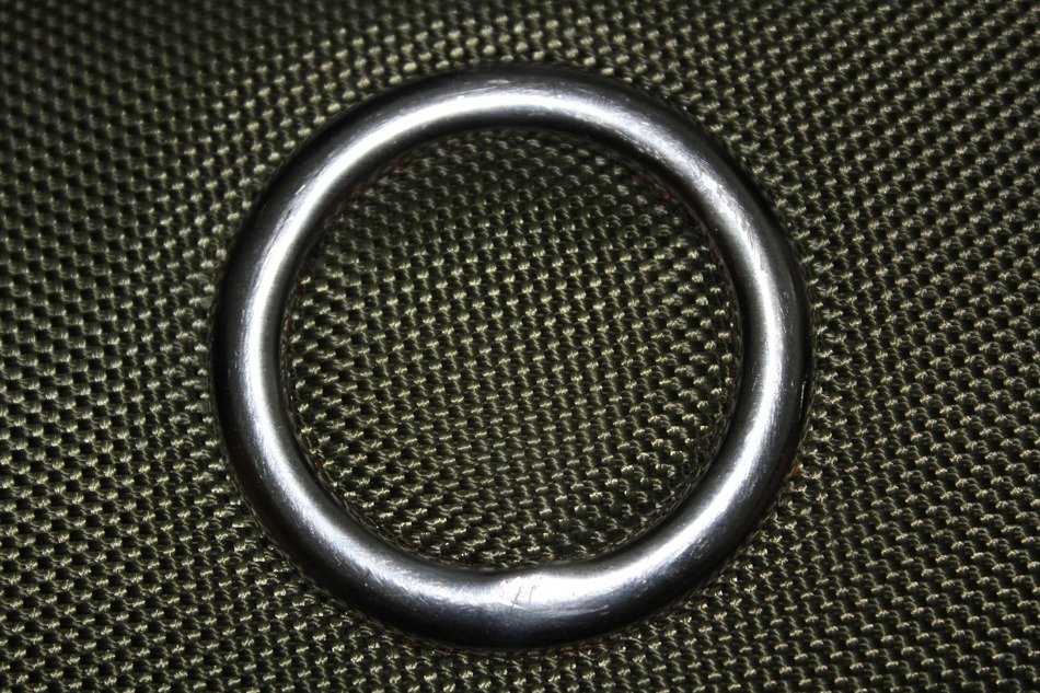 metal ring grey circle round