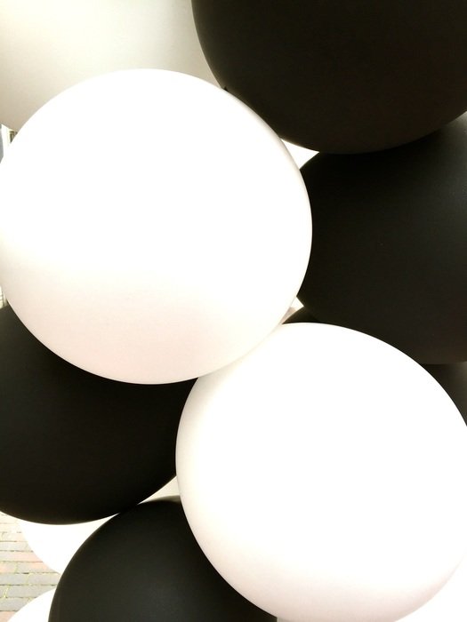 balloons black white