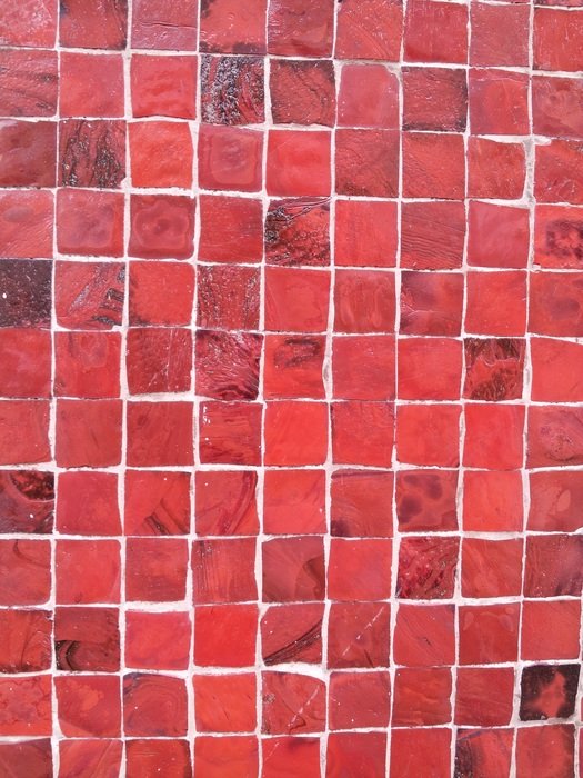 red background image pattern