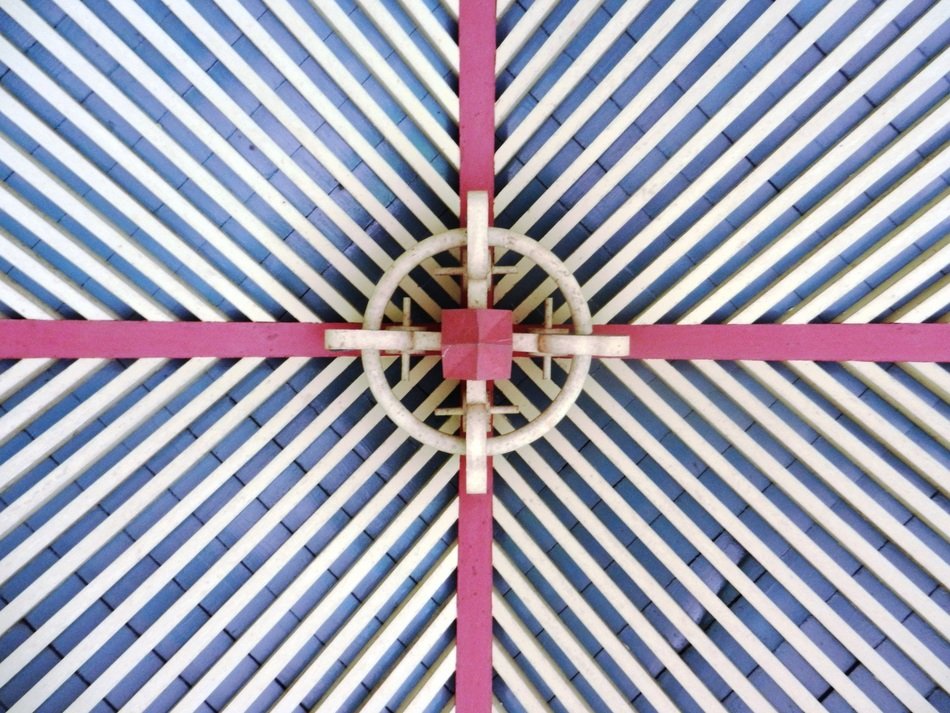 detail of model texture strips bar