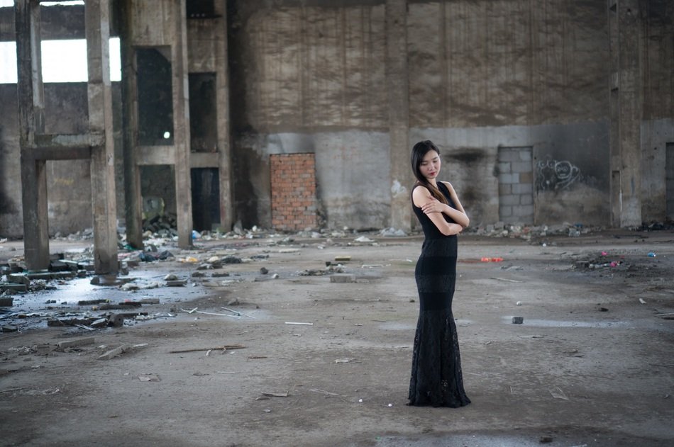 Photography of woman model in a ruined building