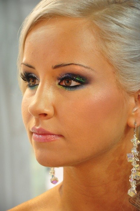 makeup for blonde bride