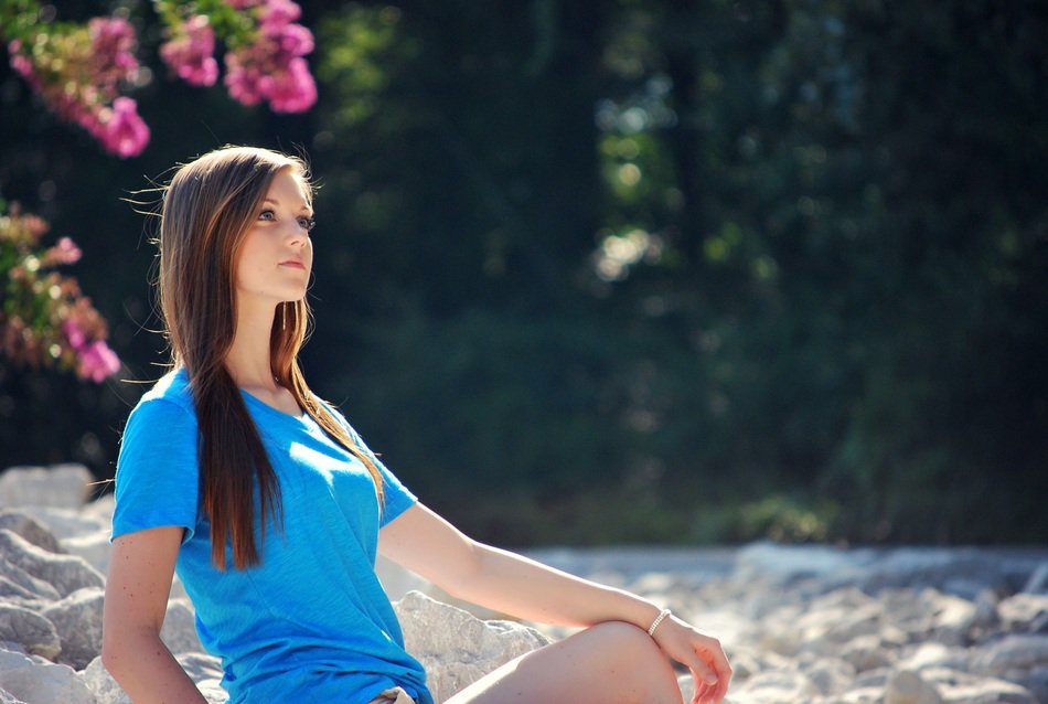 Woman outdoors in the summer